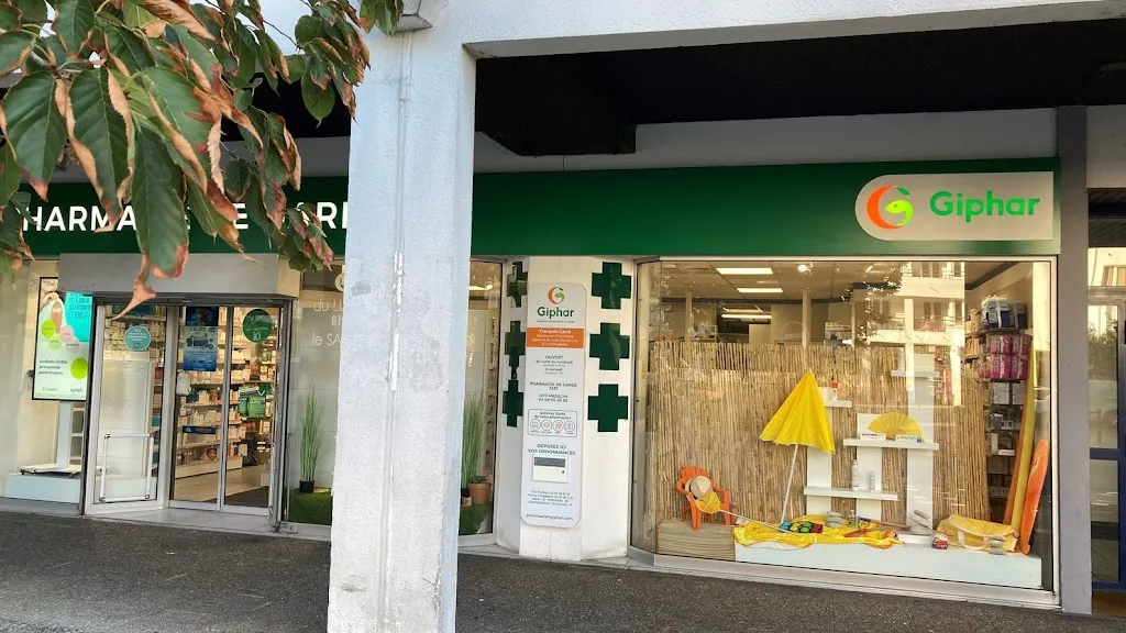 PHARMACIE CARRE