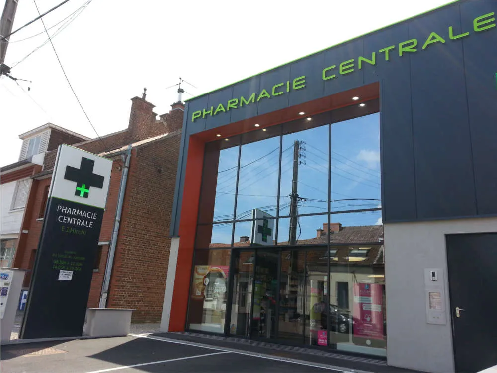 PHARMACIE CENTRALE - NEUVILLE EN FERRAIN