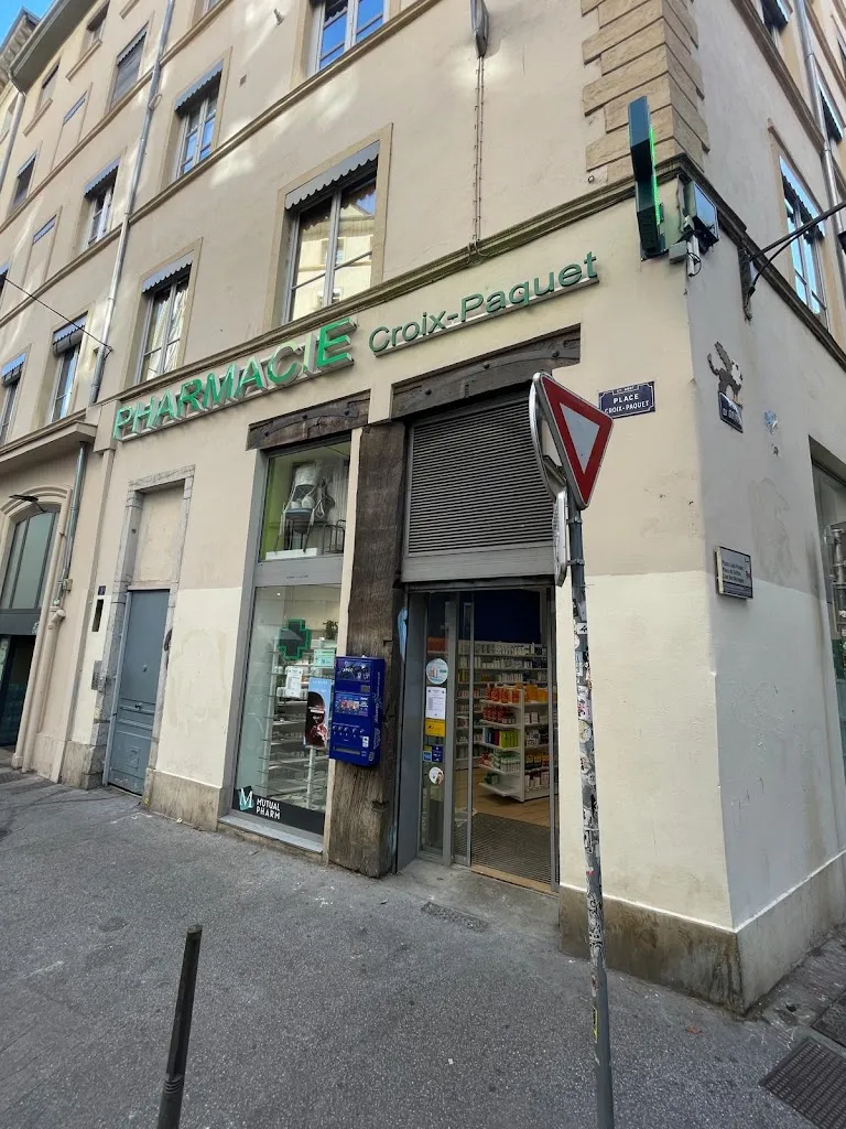 Pharmacie Croix-Paquet - Mme Camille Duperron