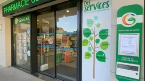 PHARMACIE DE ROCHEVILLE