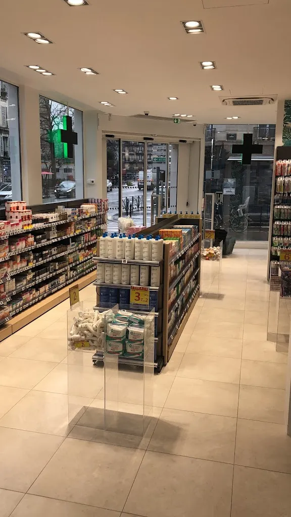 Pharmacie du RER Pantin