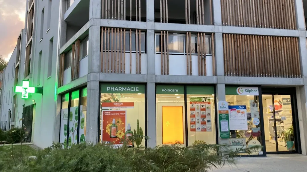 PHARMACIE POINCARE